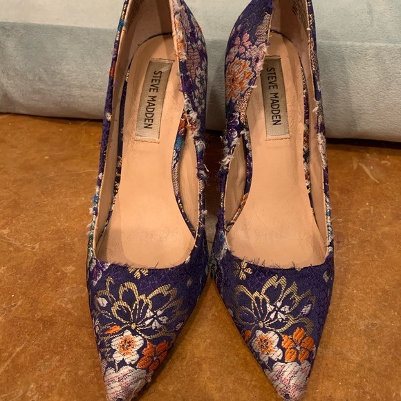 Steve Madden Silk Stiletto Heels - Picture 3 of 3